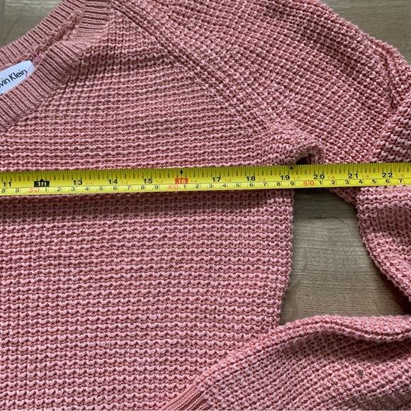 CALVIN KLEIN DEEP V-NECK LONG SLEEVE PINK SWEATER SIZE SMALL - Picture 6 of 7
